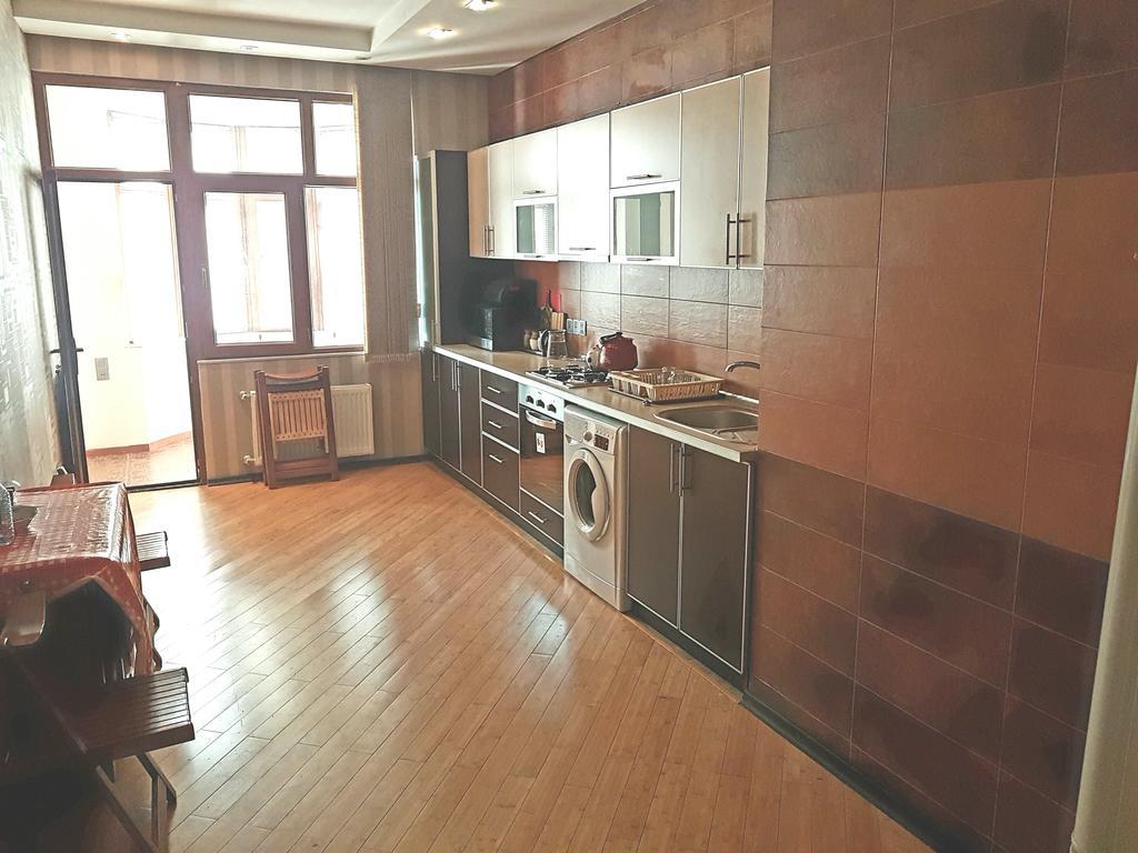 Apartment On Mirqasimov St.29 باكو المظهر الخارجي الصورة