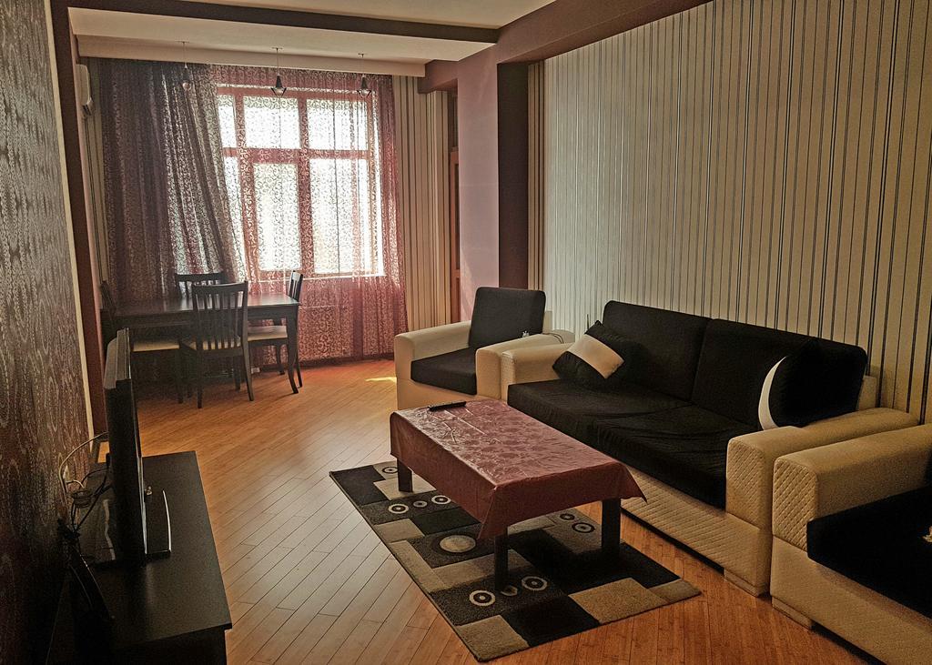 Apartment On Mirqasimov St.29 باكو المظهر الخارجي الصورة